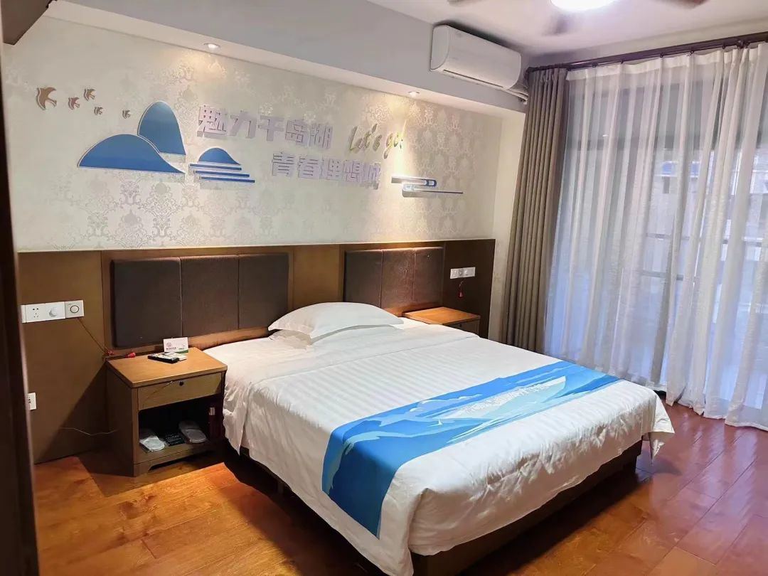 进一步放宽! 符合这些条件, 在杭免费住宿、出行!